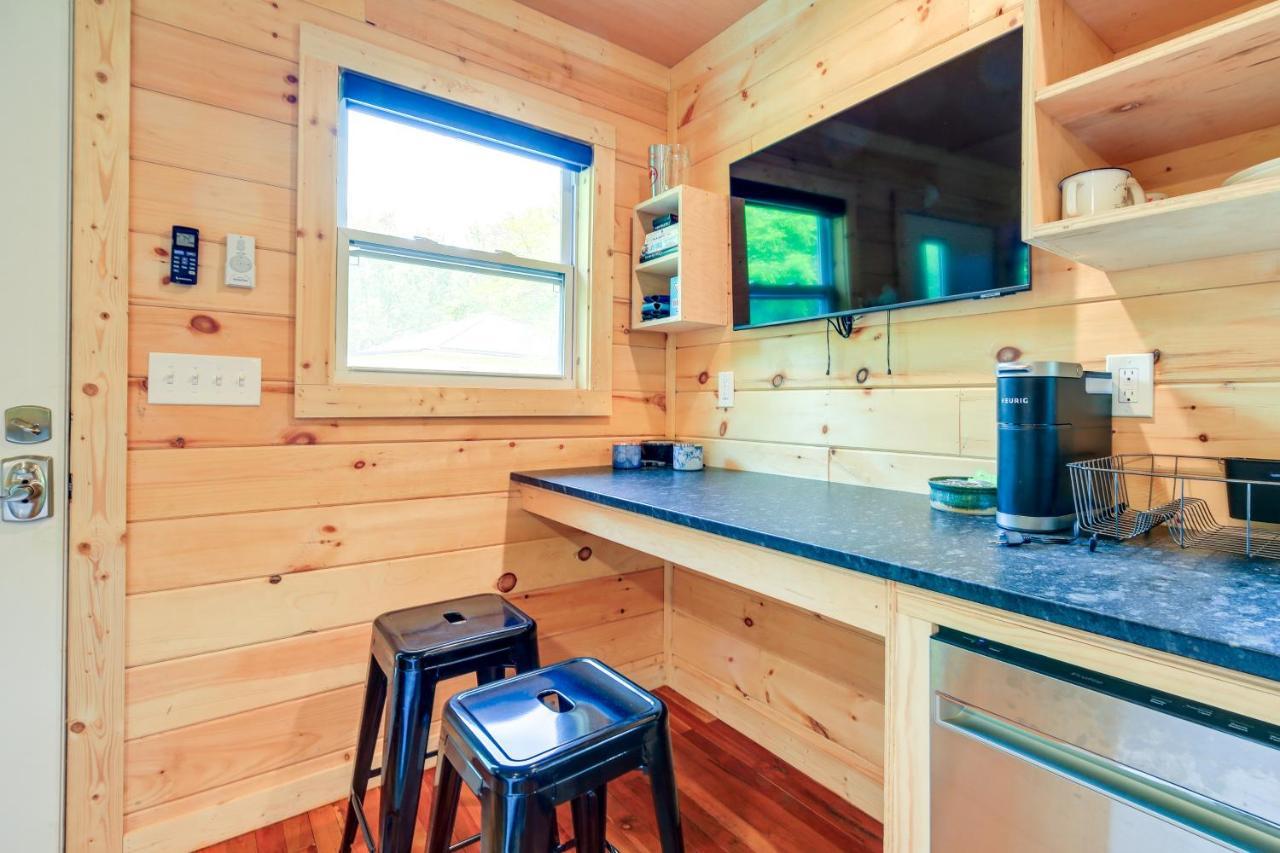 Cozy Hikers Hideaway Steps From Creeper Trail! Apartment Damascus Exterior photo